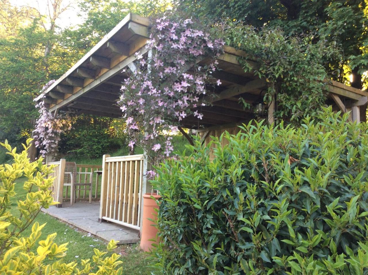 The Lodge Brecon B&B Bagian luar foto