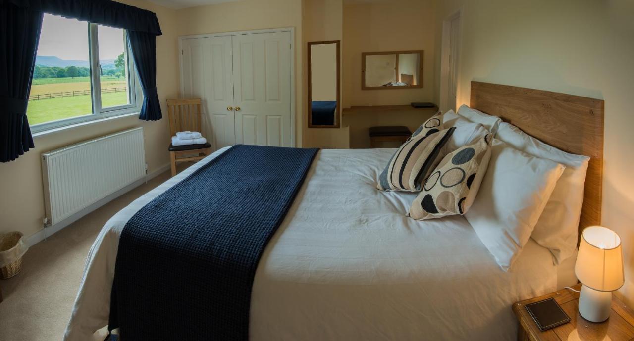 The Lodge Brecon B&B Bagian luar foto