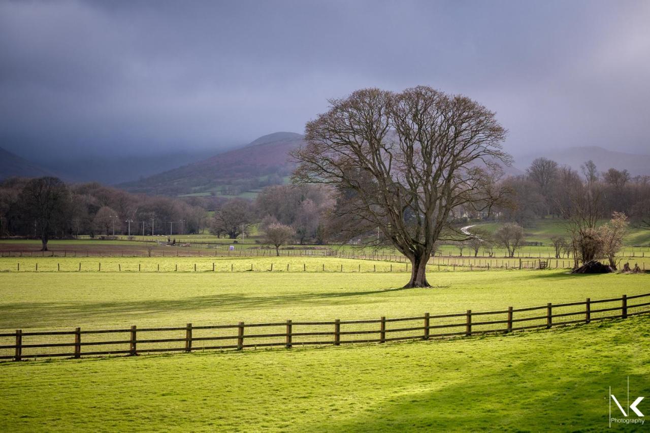 The Lodge Brecon B&B Bagian luar foto
