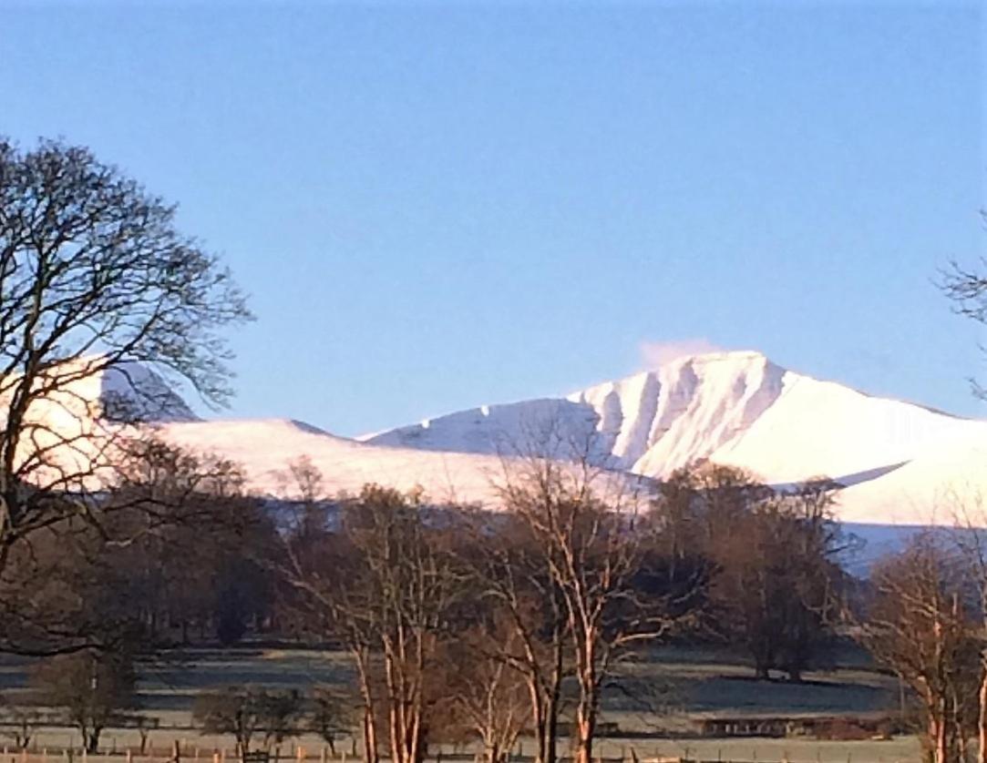 The Lodge Brecon B&B Bagian luar foto